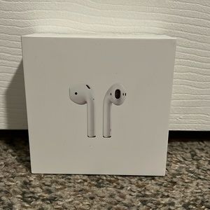 2nd Gen Apple Airpods
